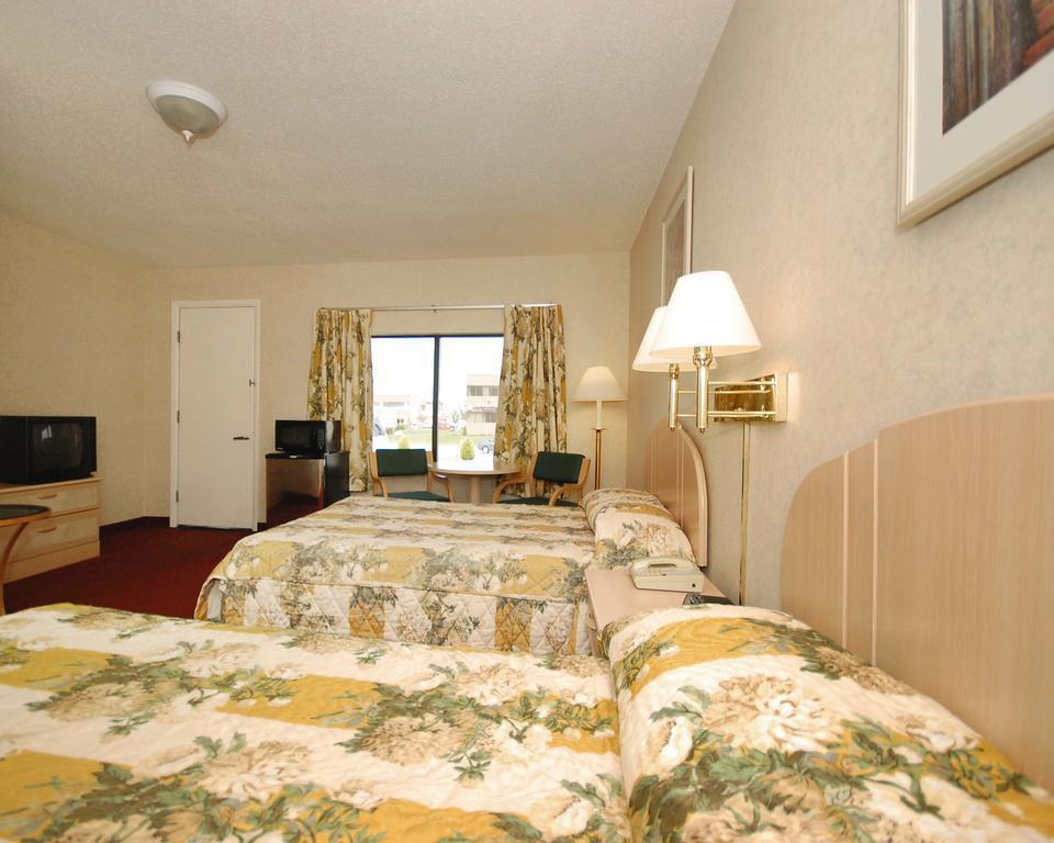 Rodeway Inn Dillsburg Bagian luar foto