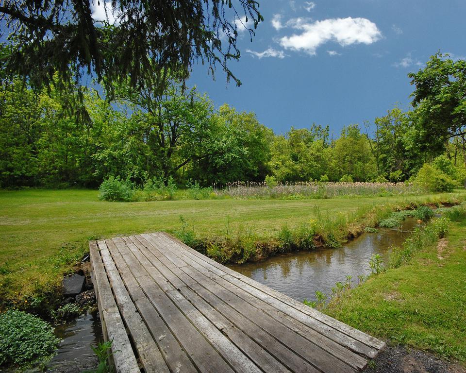 Rodeway Inn Dillsburg Bagian luar foto