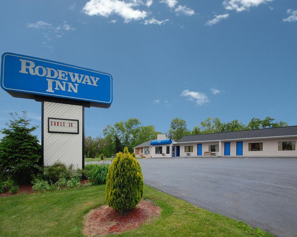 Rodeway Inn Dillsburg Bagian luar foto