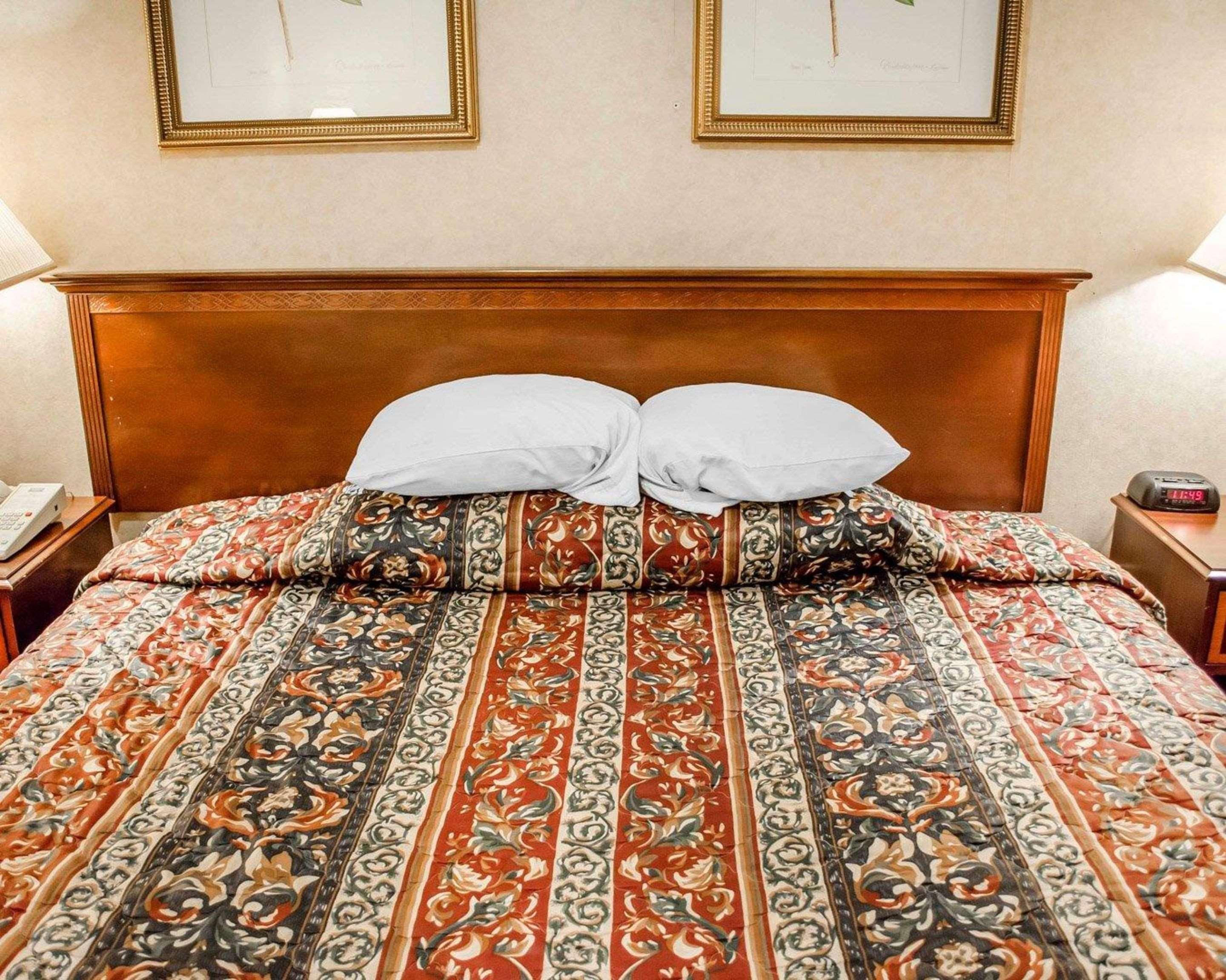Rodeway Inn Dillsburg Bagian luar foto