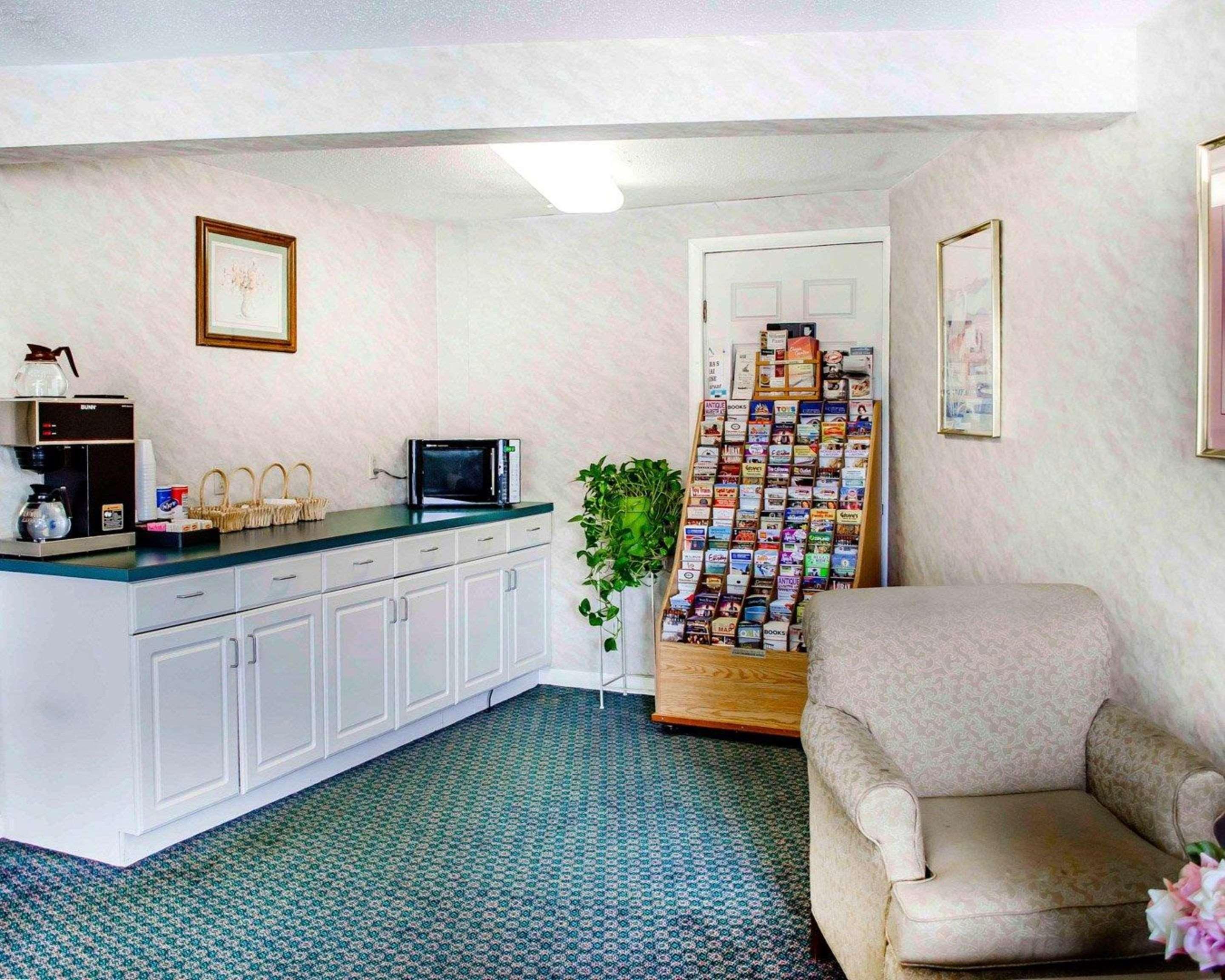 Rodeway Inn Dillsburg Bagian luar foto