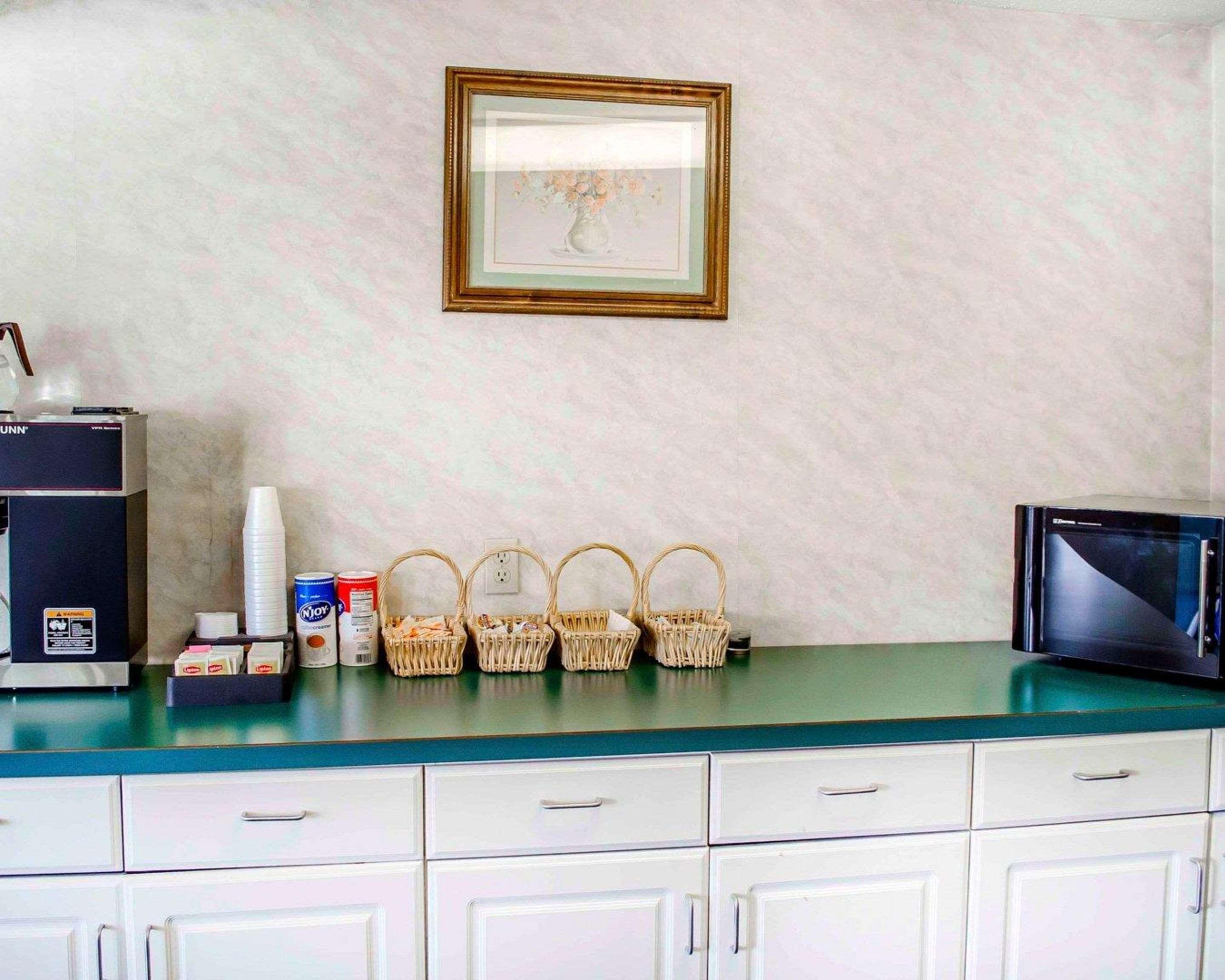 Rodeway Inn Dillsburg Bagian luar foto