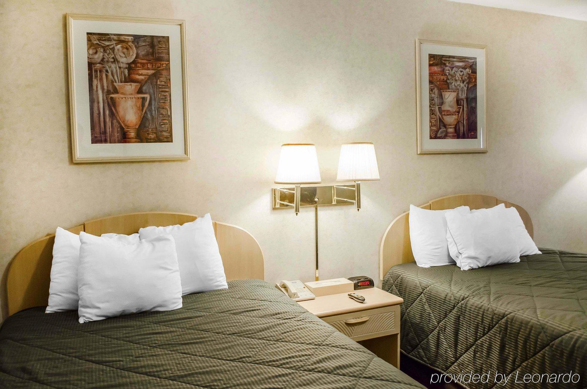 Rodeway Inn Dillsburg Bagian luar foto
