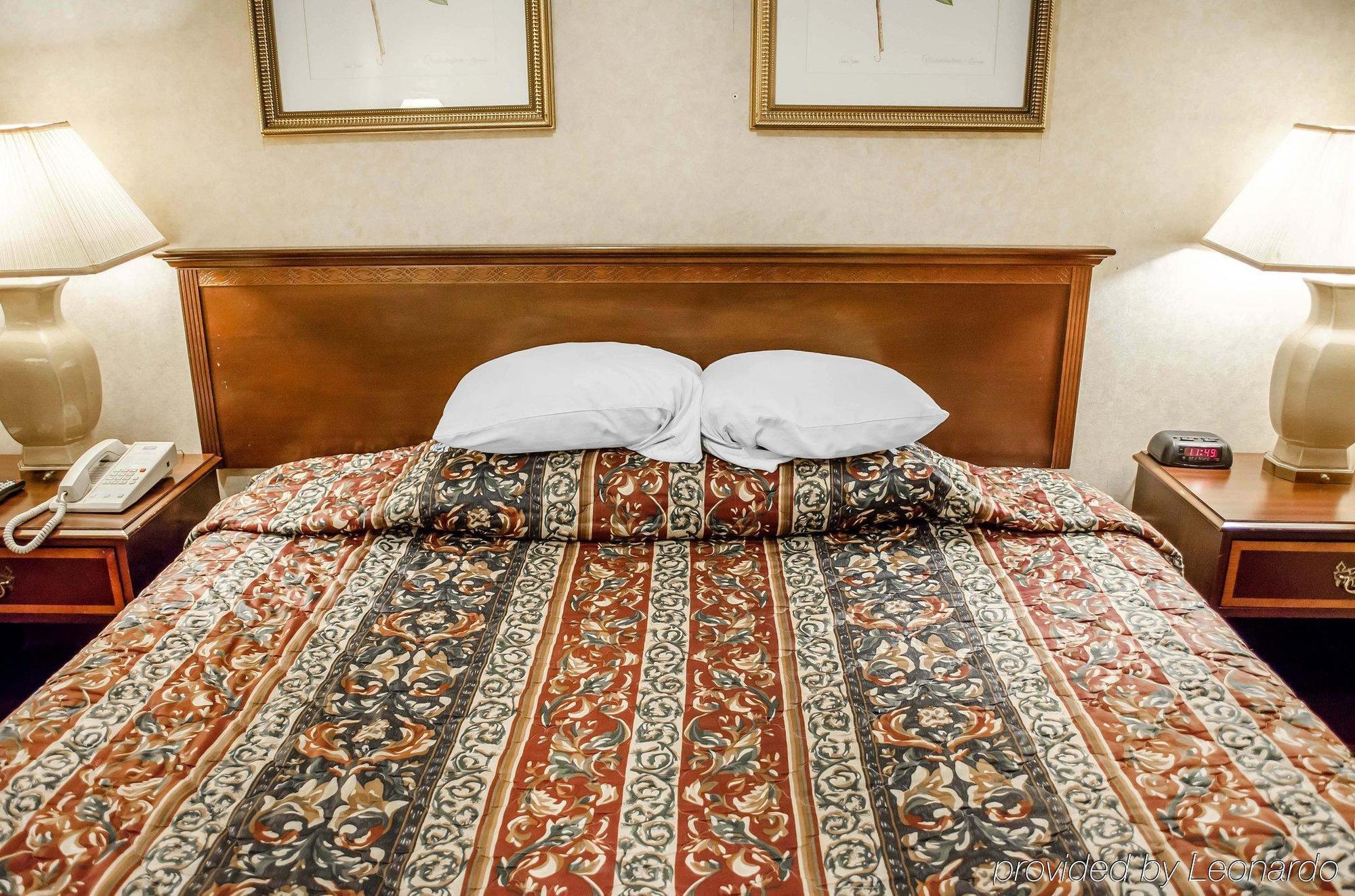 Rodeway Inn Dillsburg Bagian luar foto