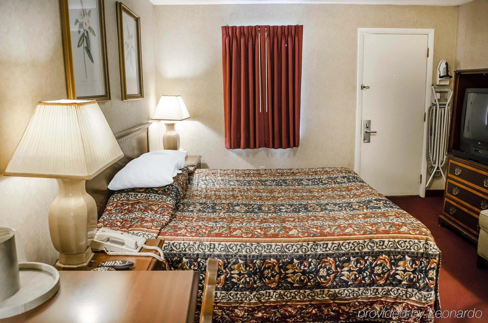 Rodeway Inn Dillsburg Bagian luar foto