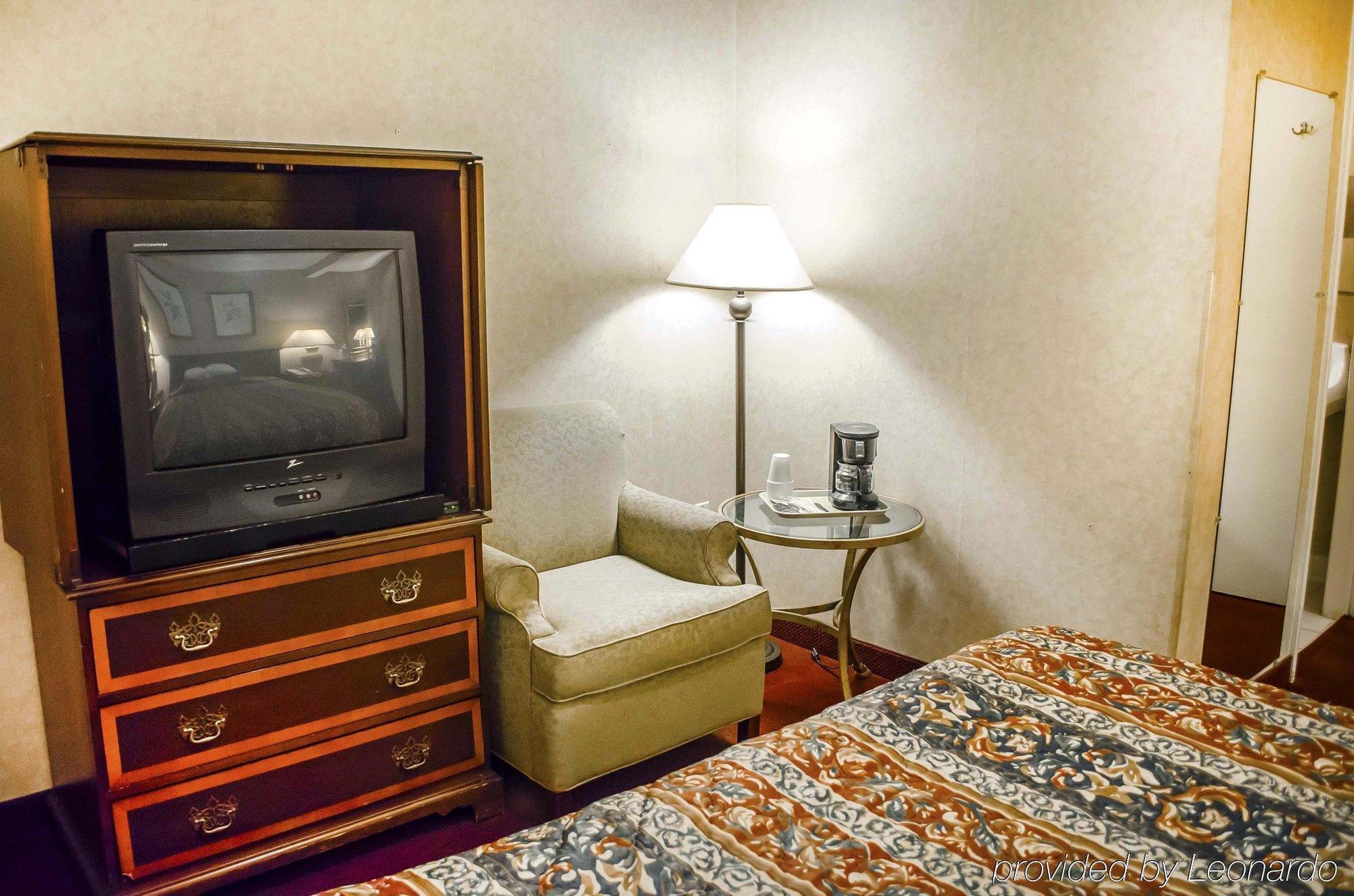 Rodeway Inn Dillsburg Bagian luar foto